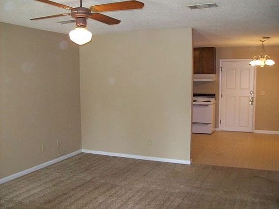 2nd image of 3209 Zillah St #B