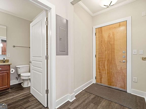 3rd image of 799 Hammond Dr Unit 323