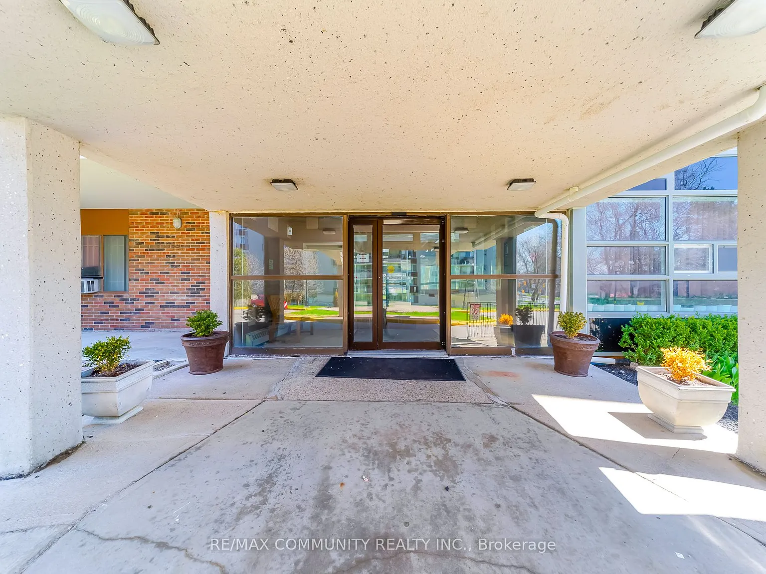 2 bed, $2,450 — Photo 3