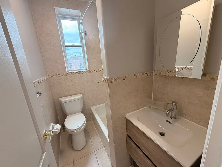 403 53rd St #25E — Photo 5