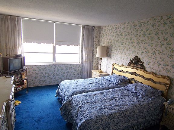 3rd image of 2780 NE 183rd St APT 703