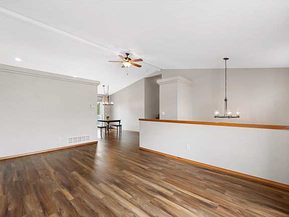 5th image of 1719 N Aladdin Rd