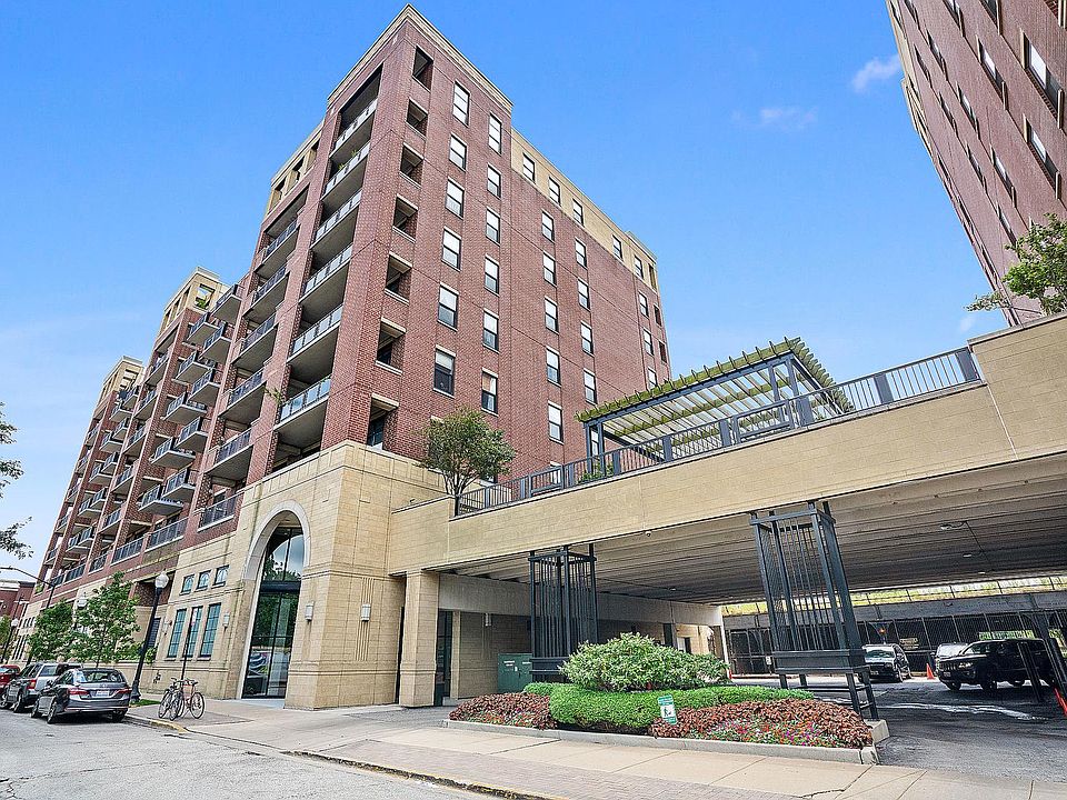 1st image of 811 W 15th Pl Unit 502