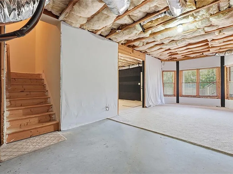 6437 Blue Water Dr — Photo 43