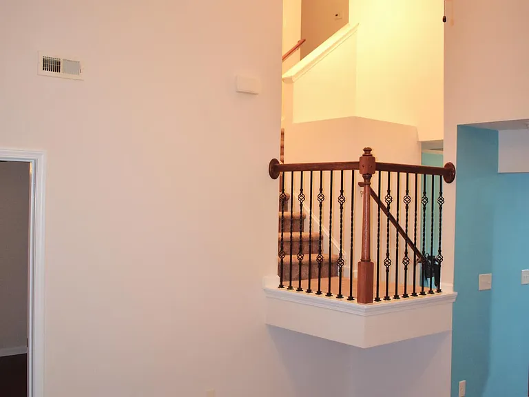 7821 River Field Dr — Photo 8