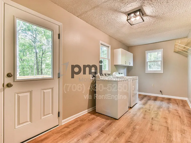 135 Beacon Hill Dr — Photo 11