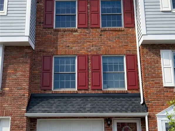 1513 Timberidge Dr, Bethel Park, PA 15102