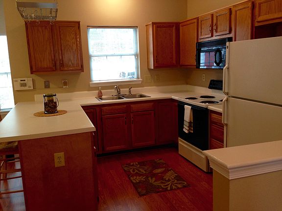 4th image of 10102 Robin Lee Ln