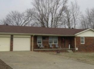 60 Locust St, Hanson, KY 42413