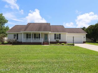 2011 Cambridge Downs Dr, Morehead City, NC 28557