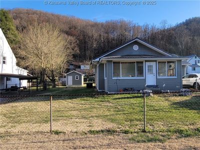 2526 W 2nd Ave, Belle, WV, 25015