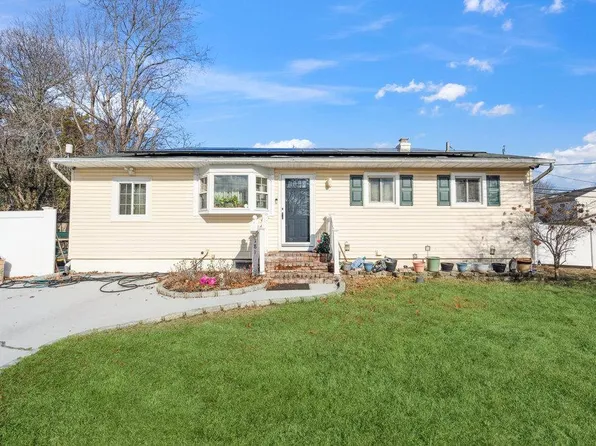 181 Elm Drive, Bay Shore, NY 11706
