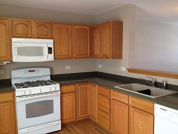 Eat-in Kitchen