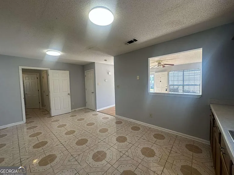 471 Eagles Crossing Cir — Photo 5