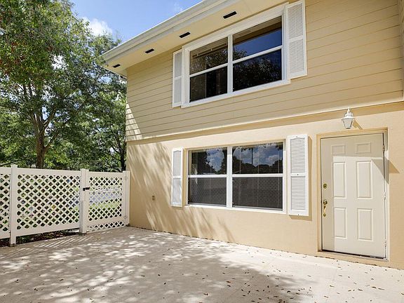 3rd image of 6404 Dryden Ct