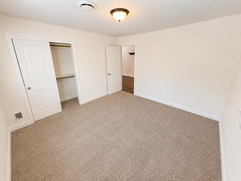 3682 Bay Ave — Photo 11
