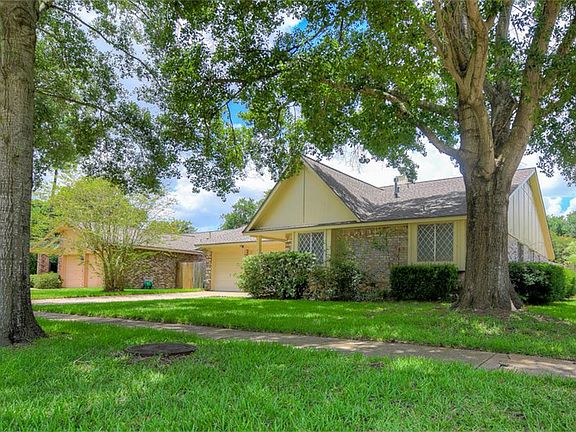 2nd image of 21602 Park Villa Dr
