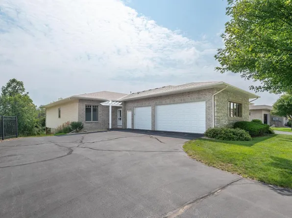 17057 Kennett Curv SW, Prior Lake, MN 55372