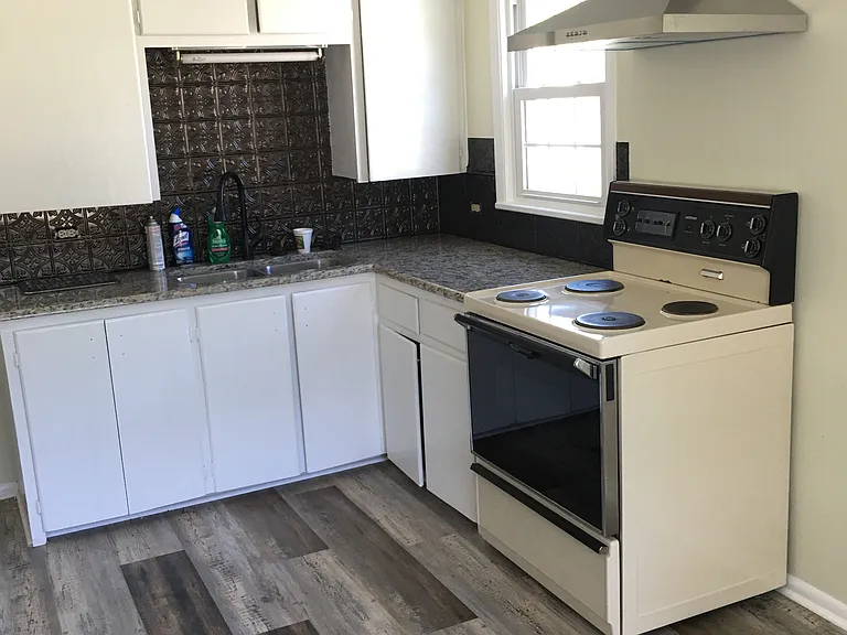 123 Galloway St — Photo 2