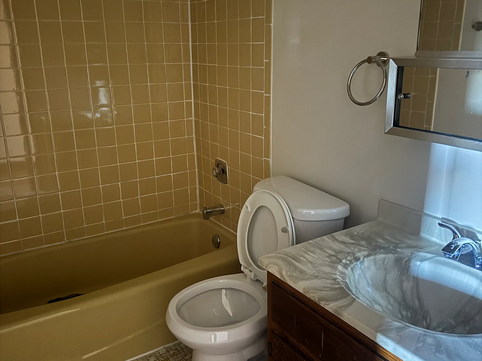 2 bed, 900 sqft, $1,700 — Photo 4