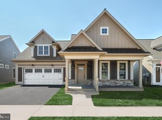 329 Freedom Dr, Ephrata, PA 17522
