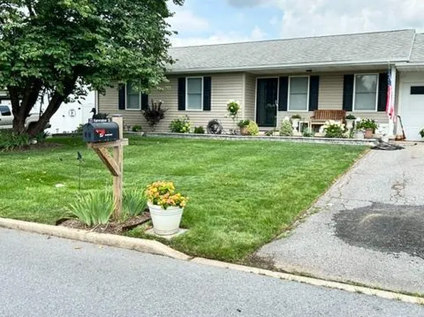 23 Hammaker St, Thurmont, MD 21788
