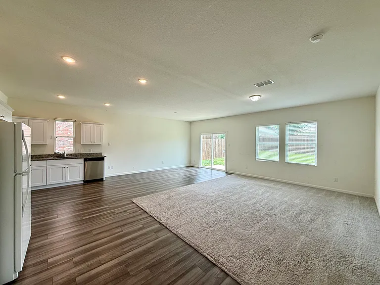 713 Cherry Blossom St — Photo 6