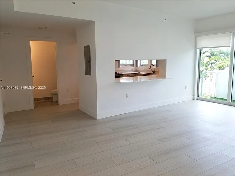 6580 Indian Creek Dr #201 — Photo 6