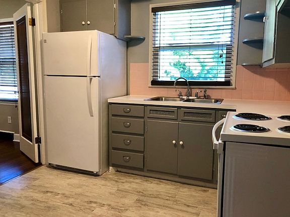 2nd image of 275-283 Bartley Ave #441