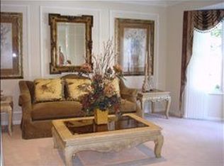 1083 Mayflower Ct, Martinsville, NJ 08836