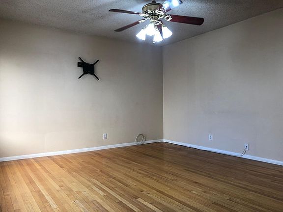 3rd image of 519 Cedar Manor Ave APT 15