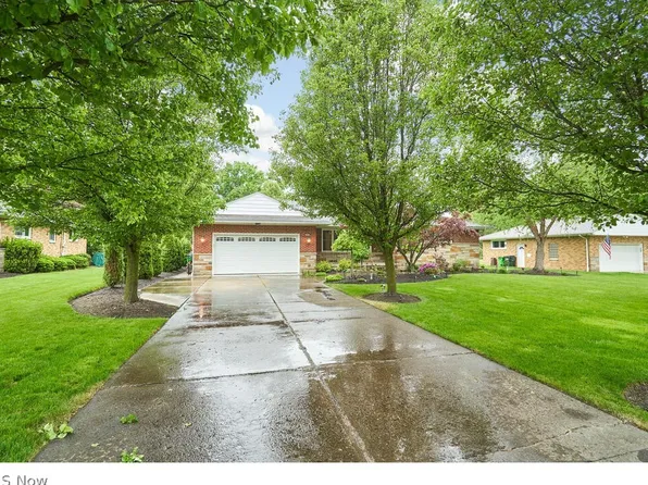 662 Strumbly Dr, Highland Heights, OH 44143
