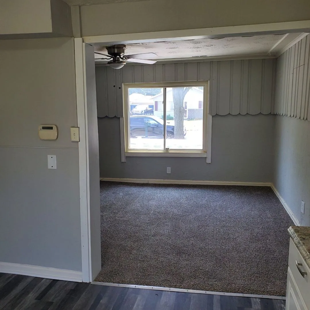 3bdrm House For Rent — Photo 4
