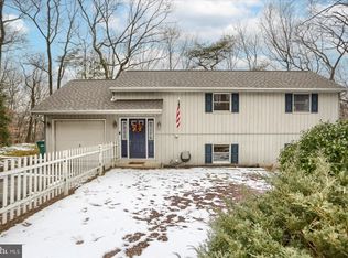 105 Sharon Rd, Enola, PA 17025