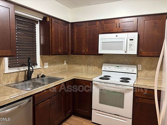2nd image of 728 Branniff Dr