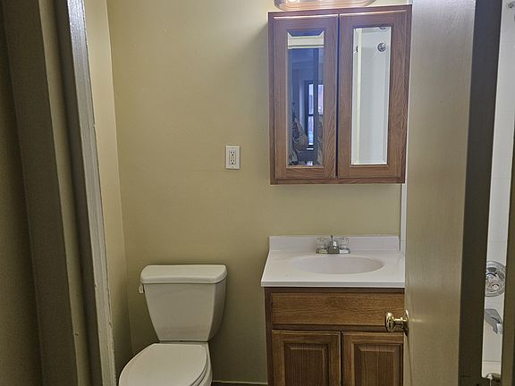 5th image of 79 College Ave #4A