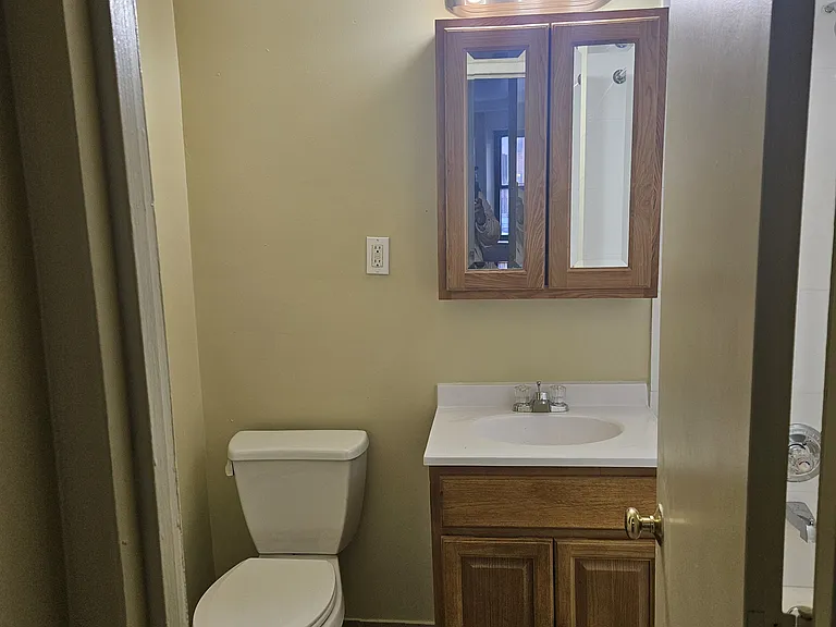 79 College Ave #4A — Photo 5