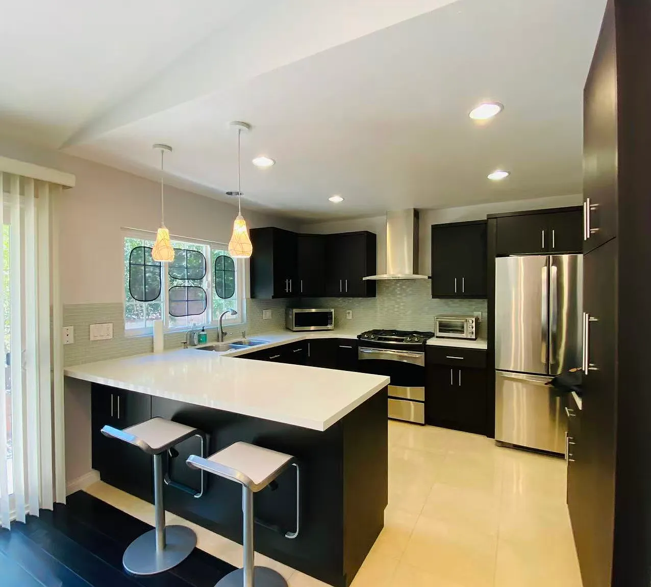 4 bed, 1704 sqft, $5,000 — Photo 2