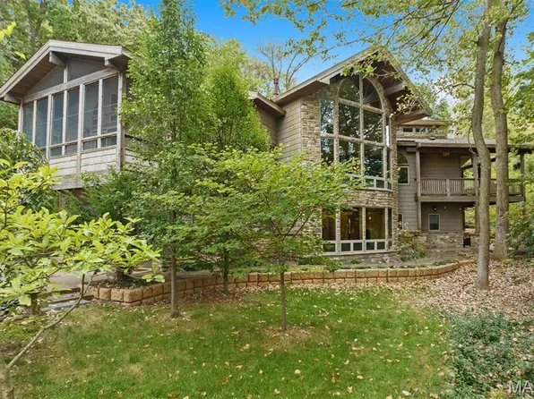 1003 Berry Ln, Edwardsville, IL 62025
