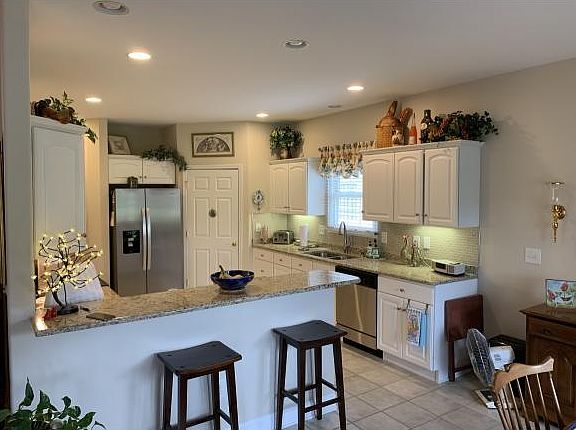5th image of 1130 Waterbrooke Ln
