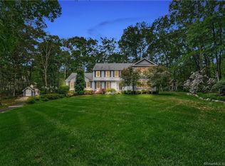 31 Hollow Tree Pl, Wilton, CT 06897