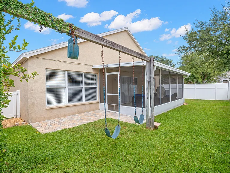 18102 Leafwood Cir — Photo 30