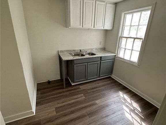 2nd image of 1204 E Warren Ave #2-B