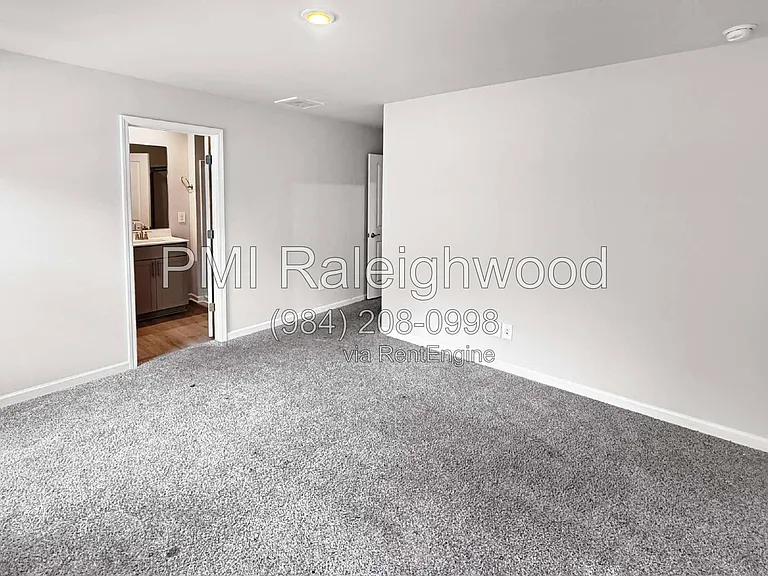 671 Rolling Fields Dr — Photo 11