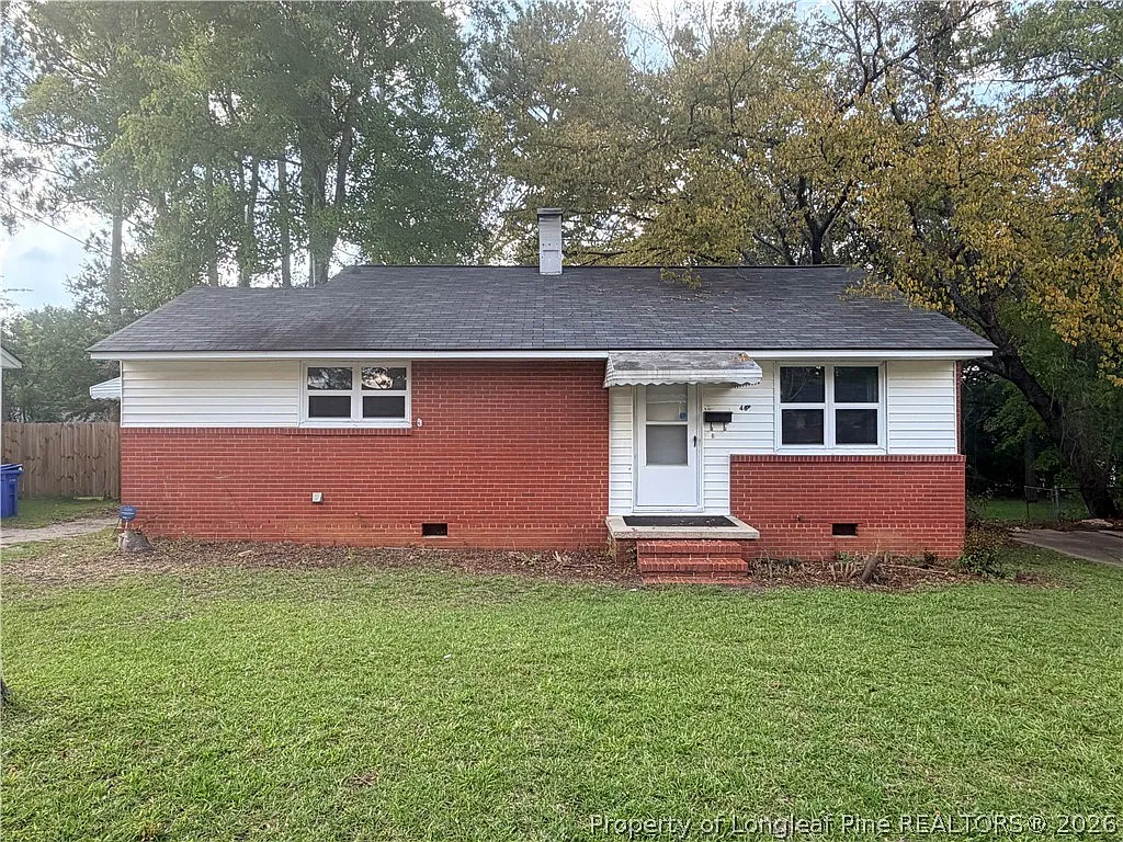 2 bed, 1.0 bath, 1012 sqft, $1,050 — Photo 1