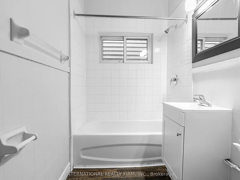221 Hamilton Rd #3 — Photo 6
