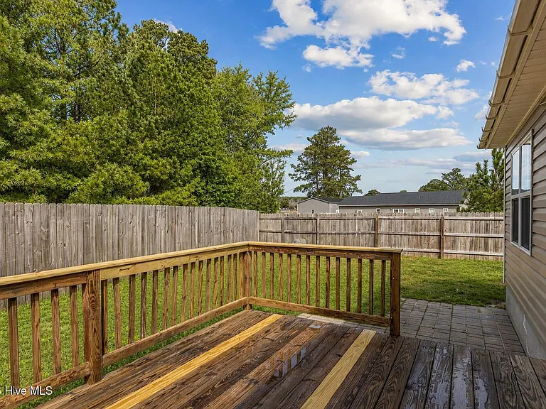 104 Blue Bird Ln — Photo 39