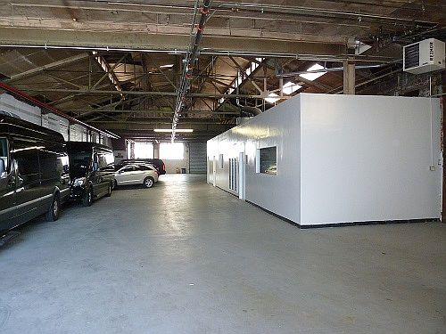 5th image of 223 Borden Ave