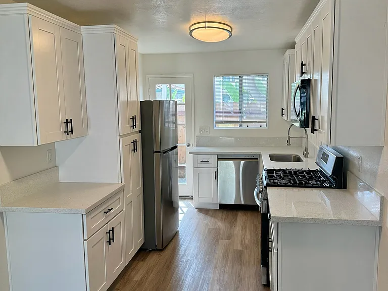 3515-3563 Roosevelt St - Su Casa Apartments — Photo 43