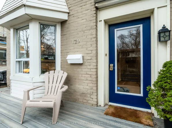 129 Woodfield Rd, Toronto, ON M4L 2W5